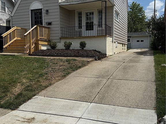 2nd image of 5175 Arch St