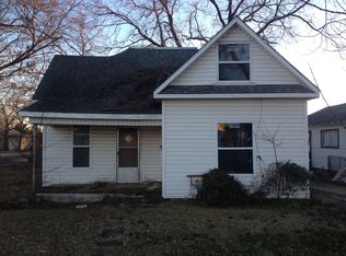 202 W 9th Ave, Bristow, OK 74010