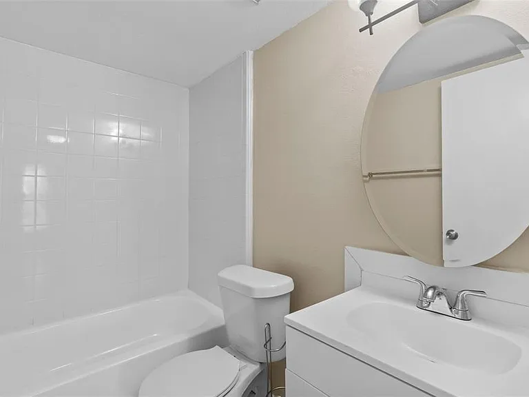 14419 Hanging Moss Cir #101 — Photo 21