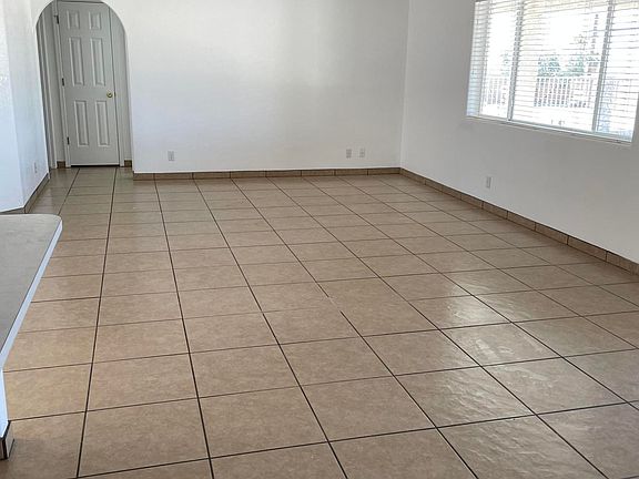 4th image of 3785 Churchill Dr