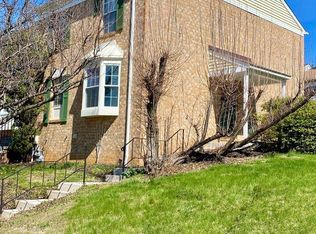 2 Spring Glen Ct, Cockeysville, MD 21030
