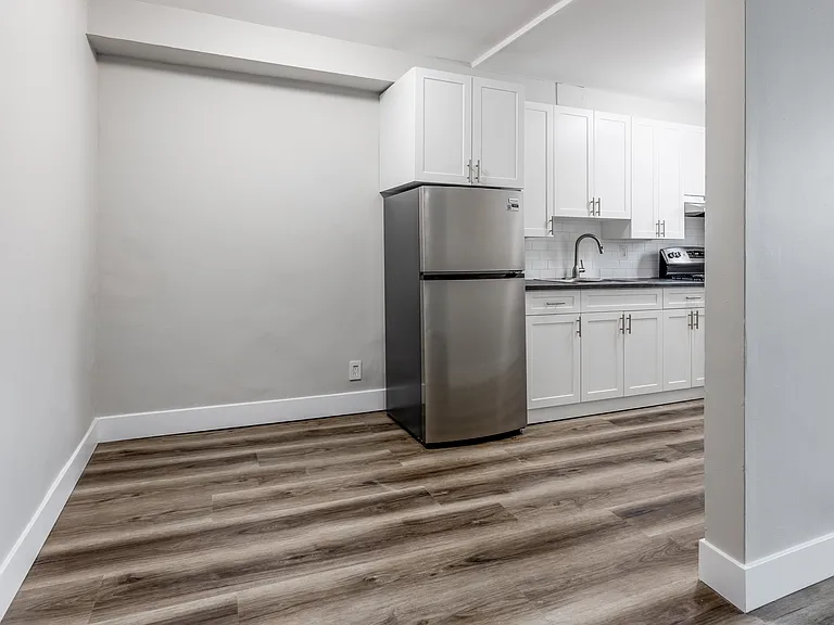 364 Grey St #7 — Photo 7