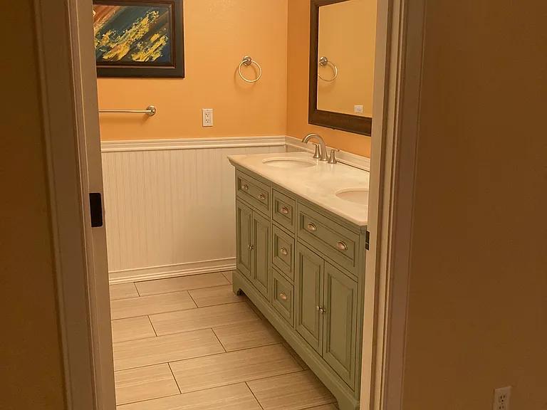 1007 E Foothills Dr #2 — Photo 5