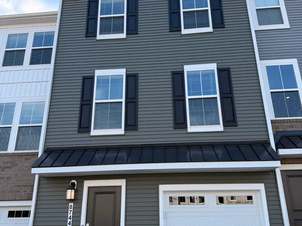 8744 Pioneer Hill Dr, Chesterfield, VA 23832