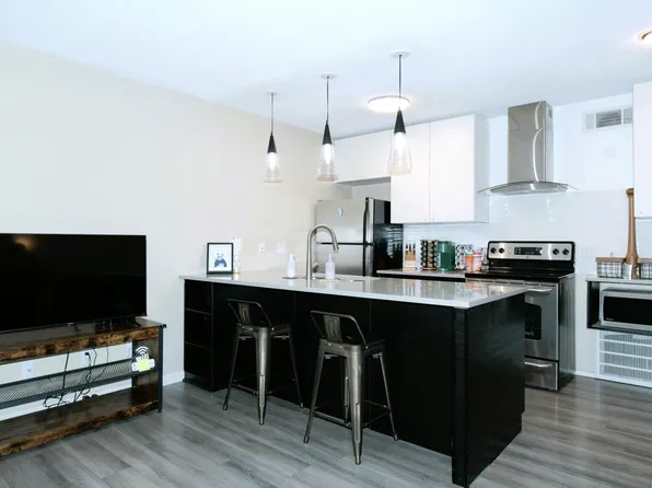 2302 E Side Dr APT 6, Austin, TX 78704