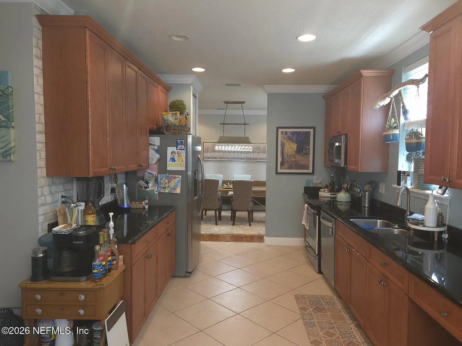 3 bed, 2.0 bath, 1991 sqft, $3,400 — Photo 3