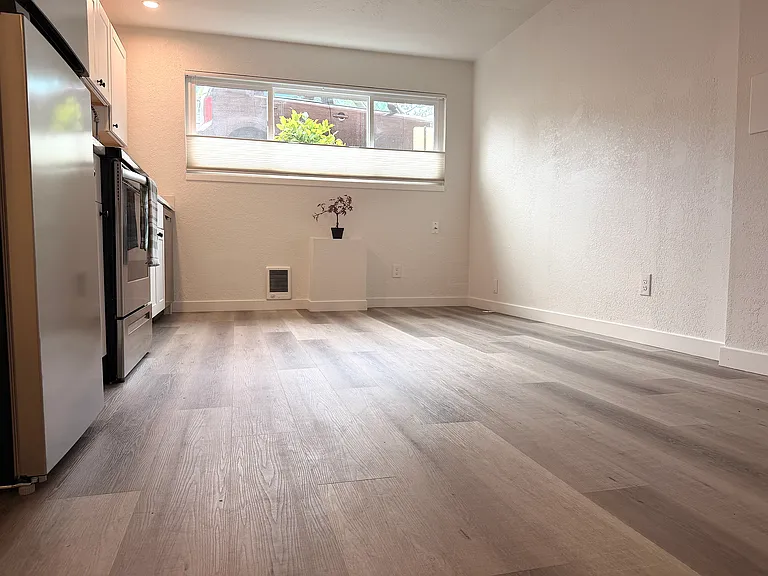 5220 California Ave SW #3 — Photo 8
