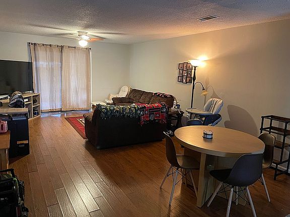 5th image of 106 Stonehedge Dr