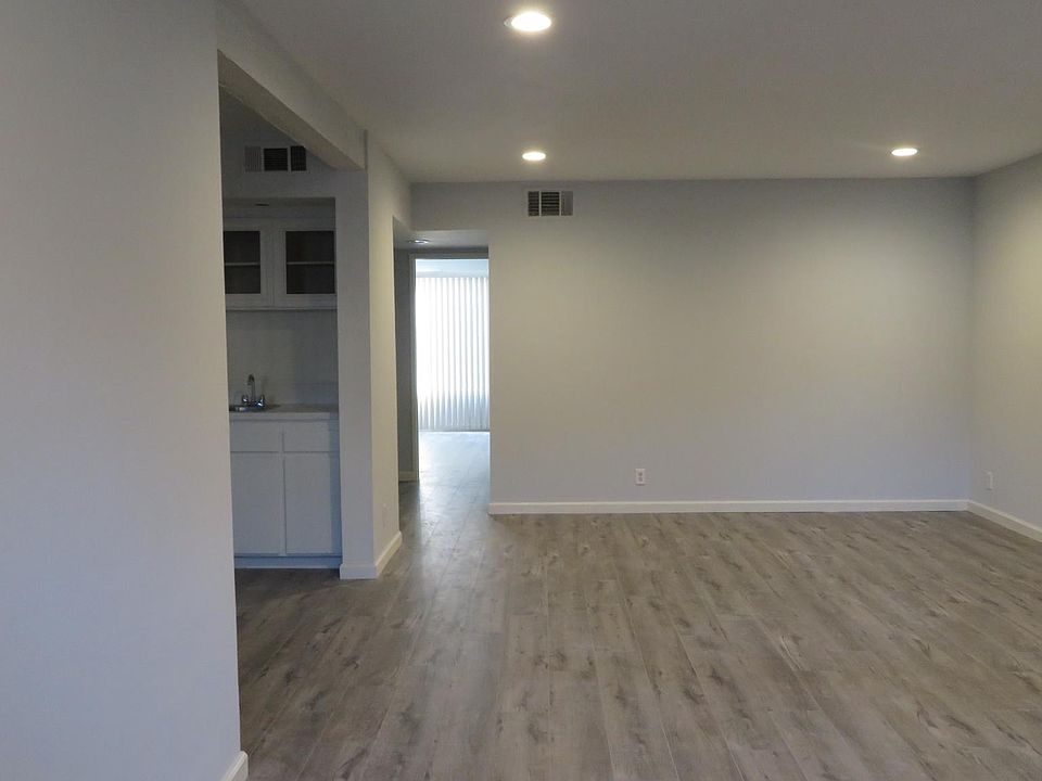 1st image of 4260 Troost Ave