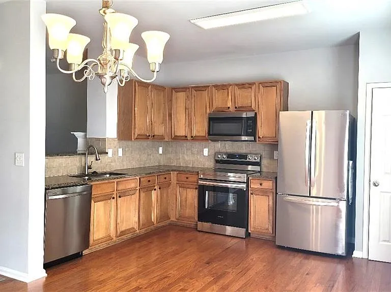 2020 Meadow Peak Rd — Photo 4