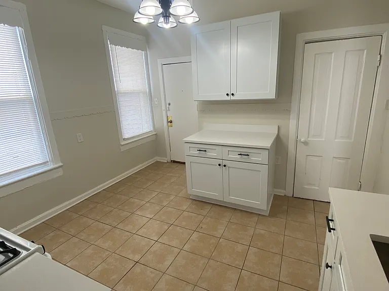3213 S Parnell Ave #2R — Photo 13