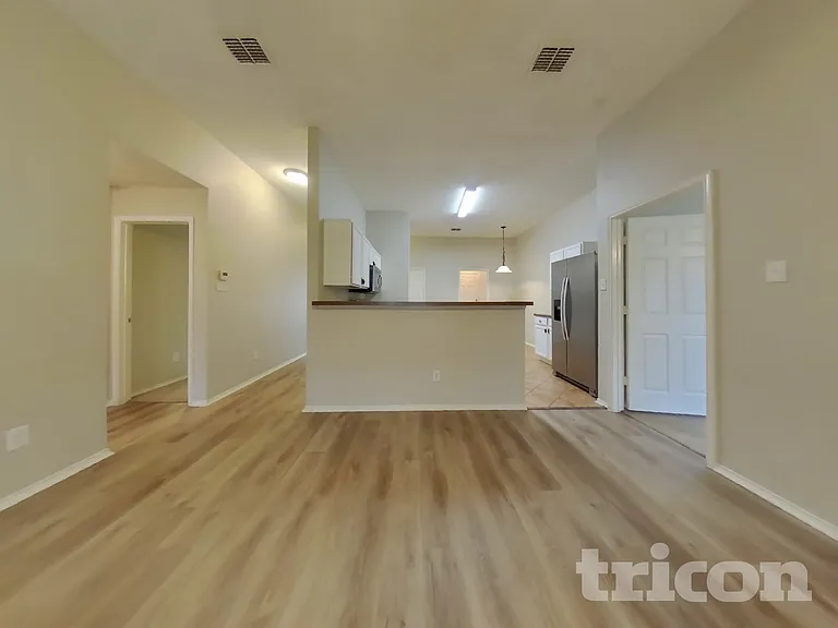 2005 Brook Meadow Dr — Photo 3