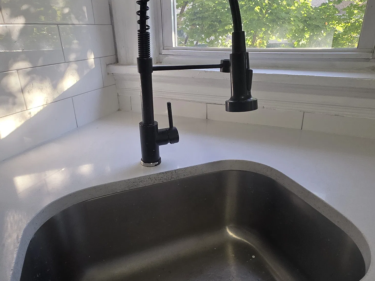 4 bed, 1.5 bath, 1500 sqft, $2,450 — Photo 3
