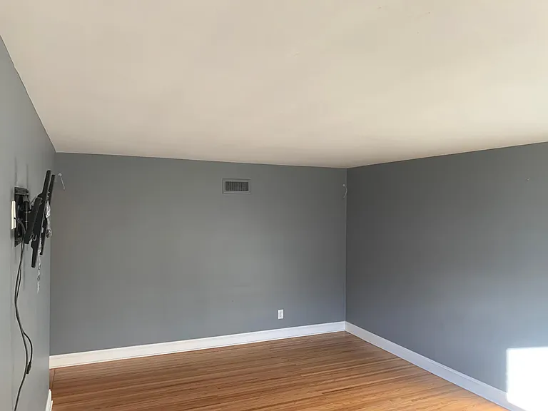 1050 Amherst St #LOWER — Photo 11