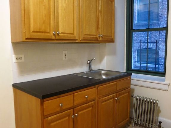 2nd image of 504 E 79th St APT 1A