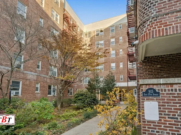 915 East 17th Street image 4 of 29