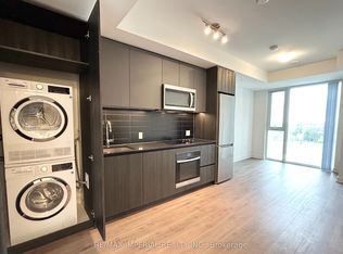 5858 Yonge St #712, Toronto, ON M2M 3T3