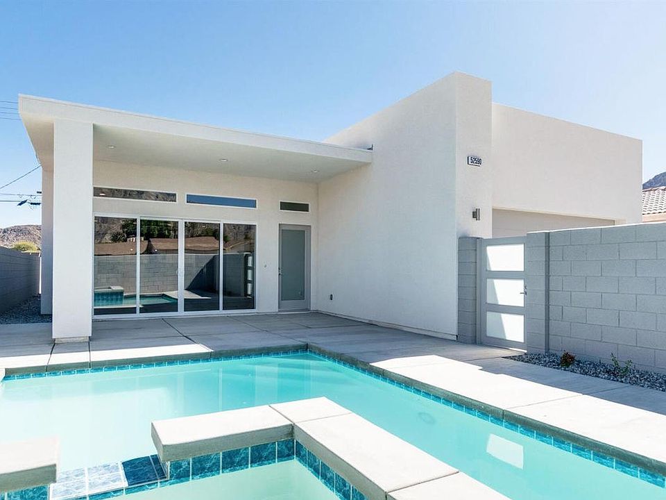 1st image of 52590 Avenida Villa