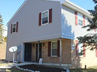 1745 Long Dr, York, PA 17406