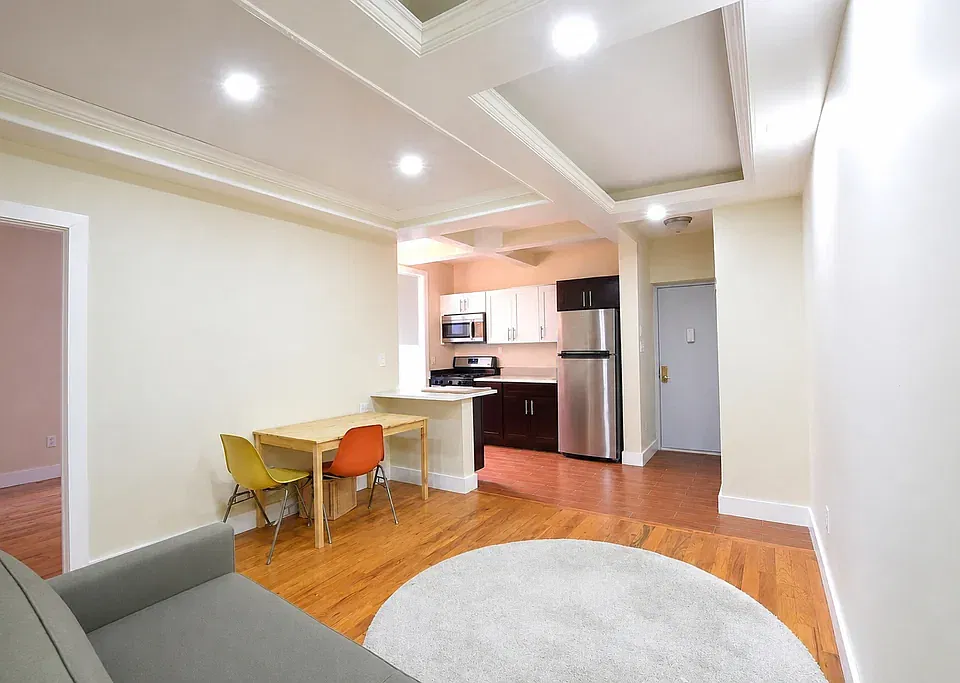 666 Hancock St #2B