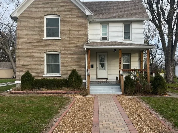 473 W Dewey St, Saint Anne, IL 60964