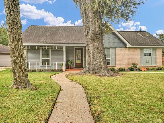 4th image of 102 Raintree Ln