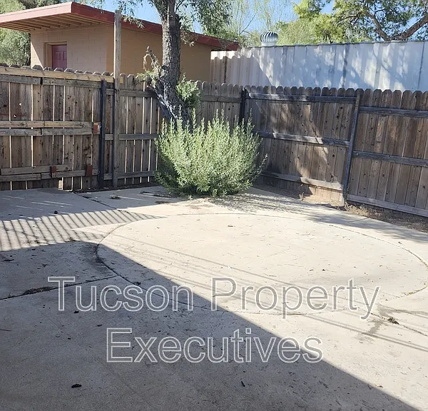 3131 N Treat Ave E — Photo 14