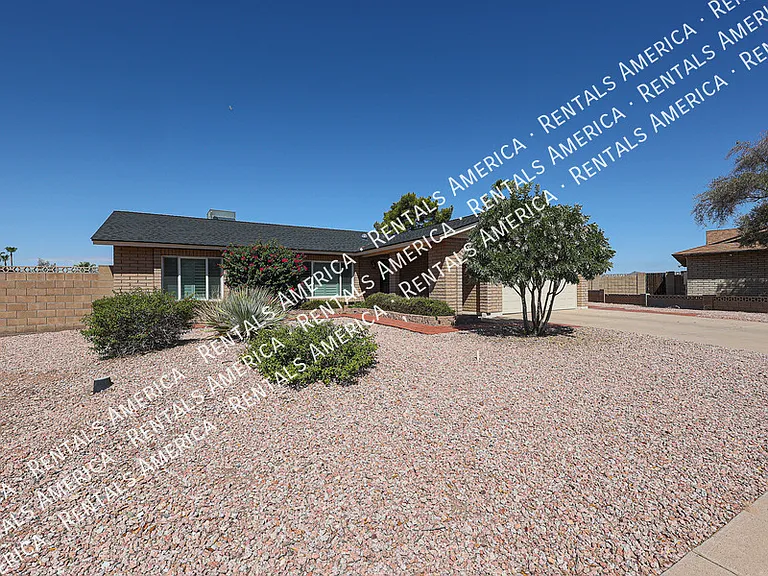 1360 W Esplanade St — Photo 37
