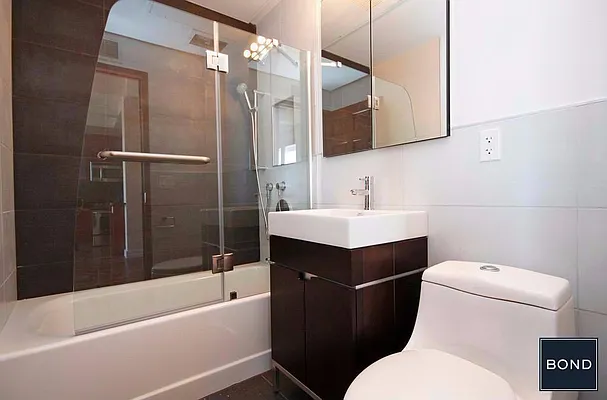 Rented by Bond New York | media 5