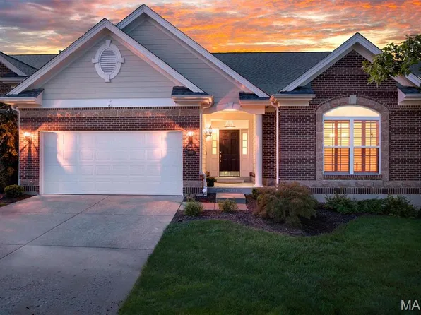 405 Shetland Valley Ct, Chesterfield, MO 63005