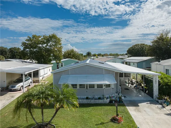 610 Wedelia Dr, Barefoot Bay, FL 32976