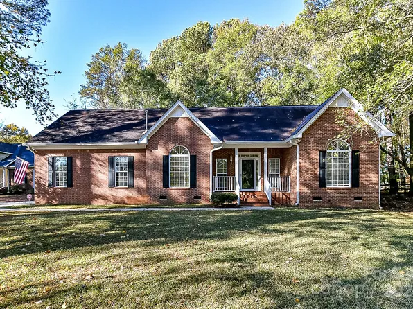 825 Fisher Ridge Dr, Monroe, NC 28110