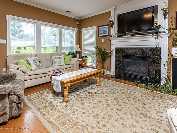 5th image of 2301 Dickens Place Dr