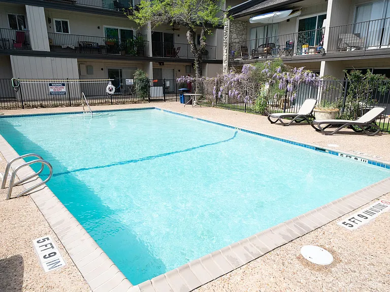 500 E Riverside Dr #242 — Photo 36
