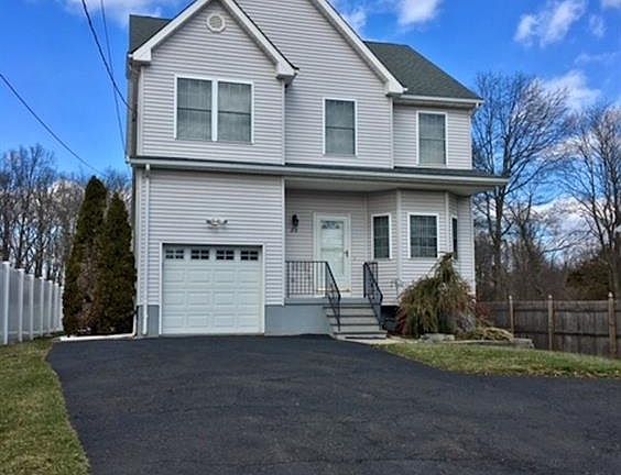 2nd image of 83 Churchill Ave