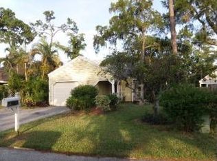 464 Golden Wood Way, Wellington, FL 33414