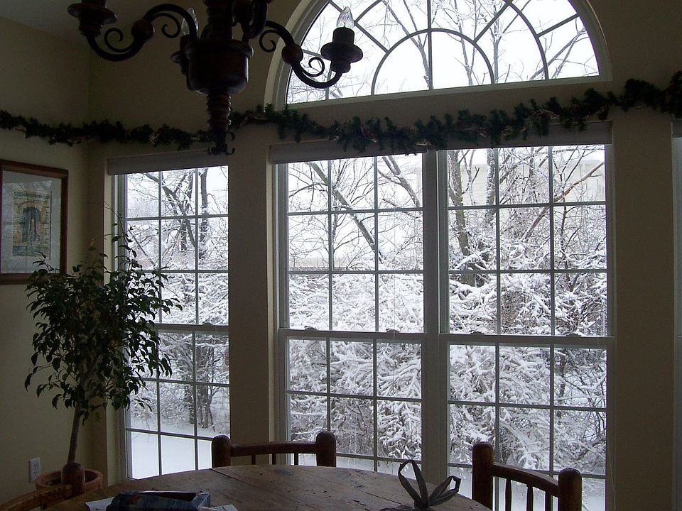 2nd image of 4947 Forest Ridge Dr