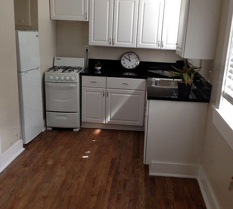 5th image of 1630 Holman St APT 09