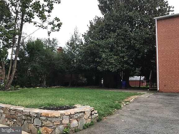 4th image of 4521 N Carlin Springs Rd