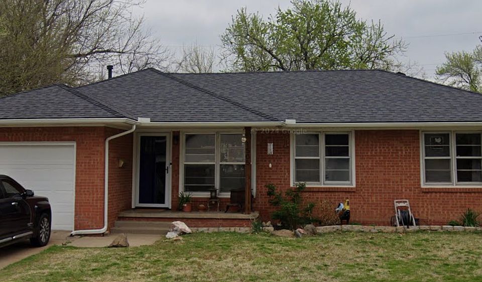 Welcoming front exterior.