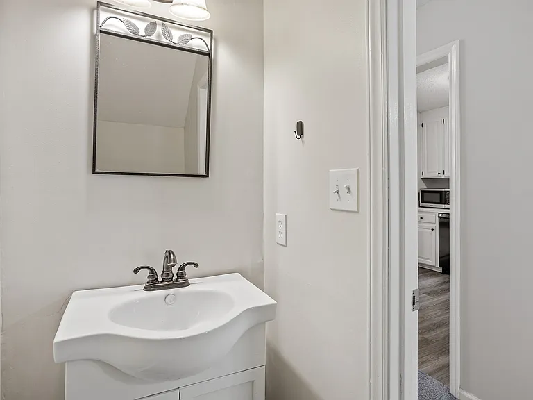 516 Caprice Ct — Photo 22