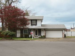 398 69th Pl, Springfield, OR 97478