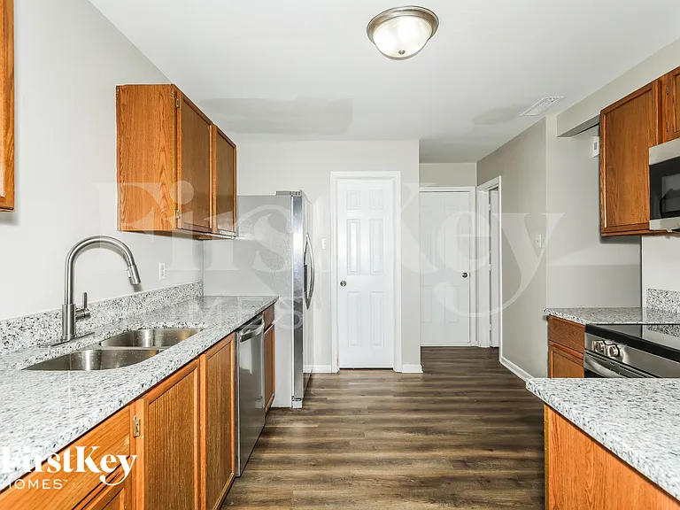 16773 Lowell Dr — Photo 9