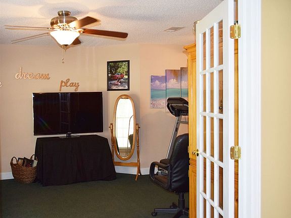5th image of 115 Scotsburg Dr
