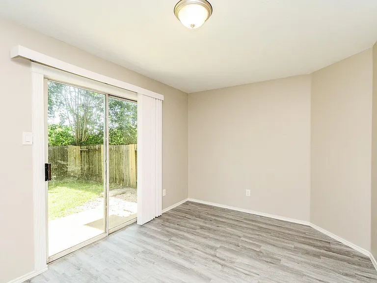8826 Pecan Place Dr — Photo 5