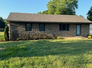 527 Dobbin Dr, Paris, KY 40361