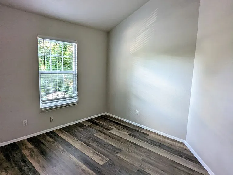 1460 E Foxboro Dr #2 — Photo 7