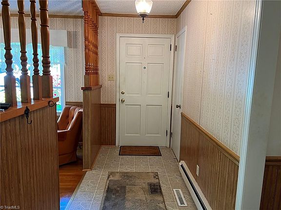 3rd image of 4207 Kerwick Dr