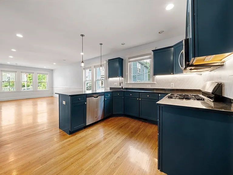 772 Centre St #2 — Photo 12