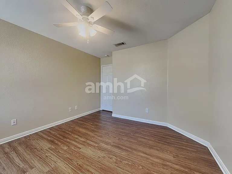 501 Hidden Dale Dr — Photo 14